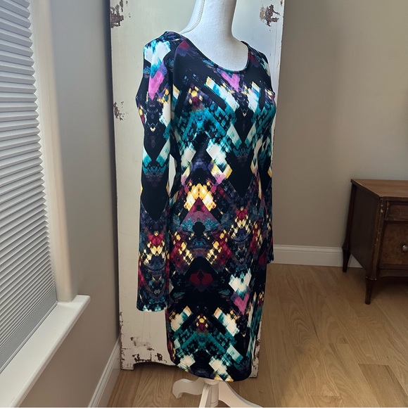 Patterned Long Sleeve Dress - Picture 2 of 6